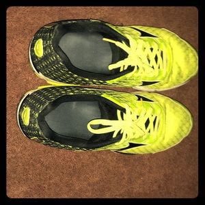 Mizuno wave rider U4ic smooth ride